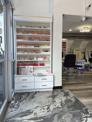 Uptown Nail Spa — salon interior, Dallas TX